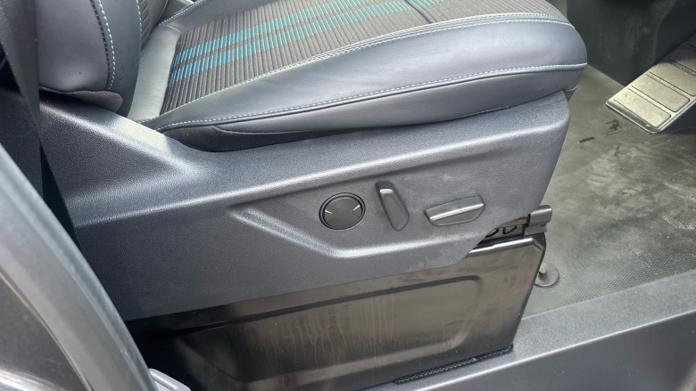 Ford Transit Custom E-320 L1 Rwd 160kW 65kWh H1 Van Sport Auto